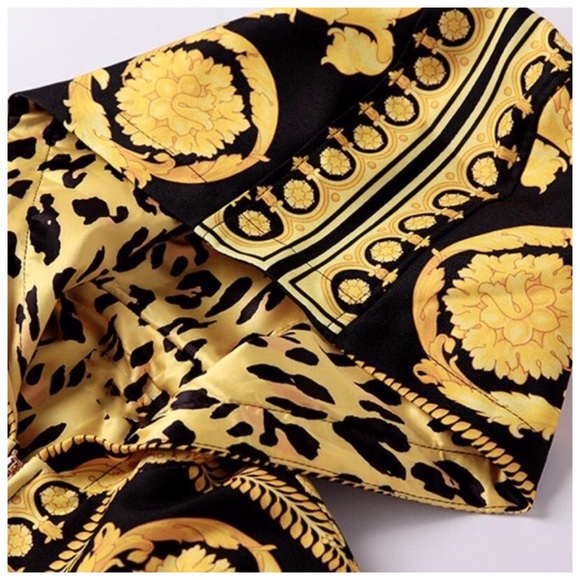 🍂 The Valentina Venetian Hooded Ornate Jacket - Picture 6 of 8